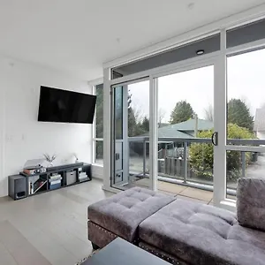 https://apt-2-bedroom-in-central-location.vancouver-hotels-bc.net