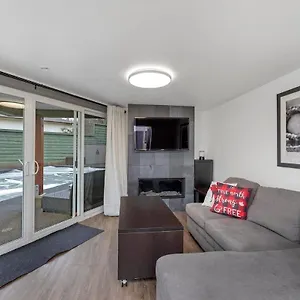 https://tranquil-oasis-2-bedroom-suite-with-pool-view.hotels-victoria.net