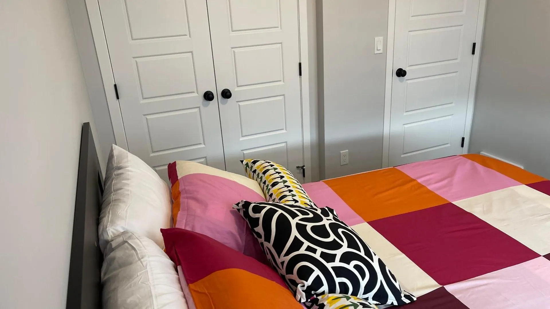 Beautiful And Cozy Room Calgary